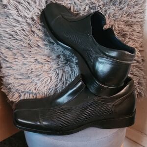 Elegant Black Leather Men's Loafers